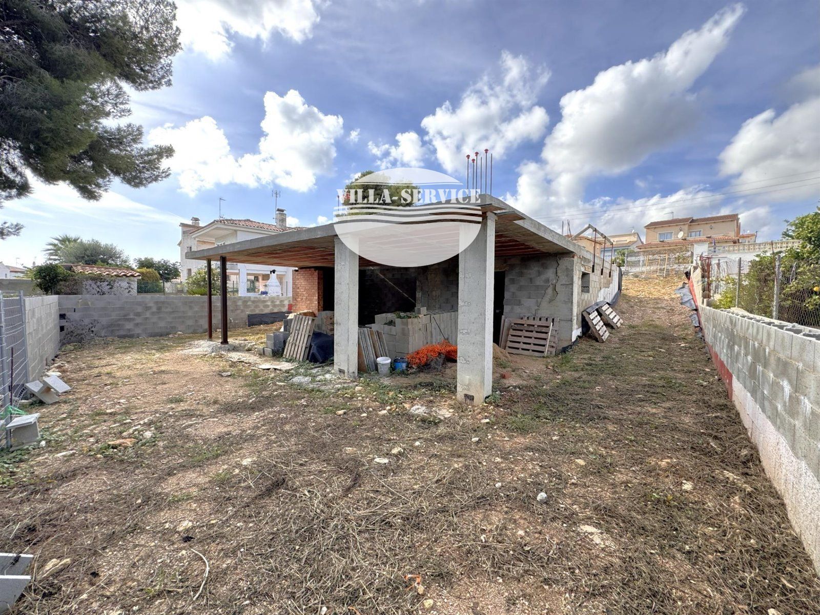 image CASA INDEPENDIENTE EN CONSTRUCCION URB. NOU VENDRELL 4