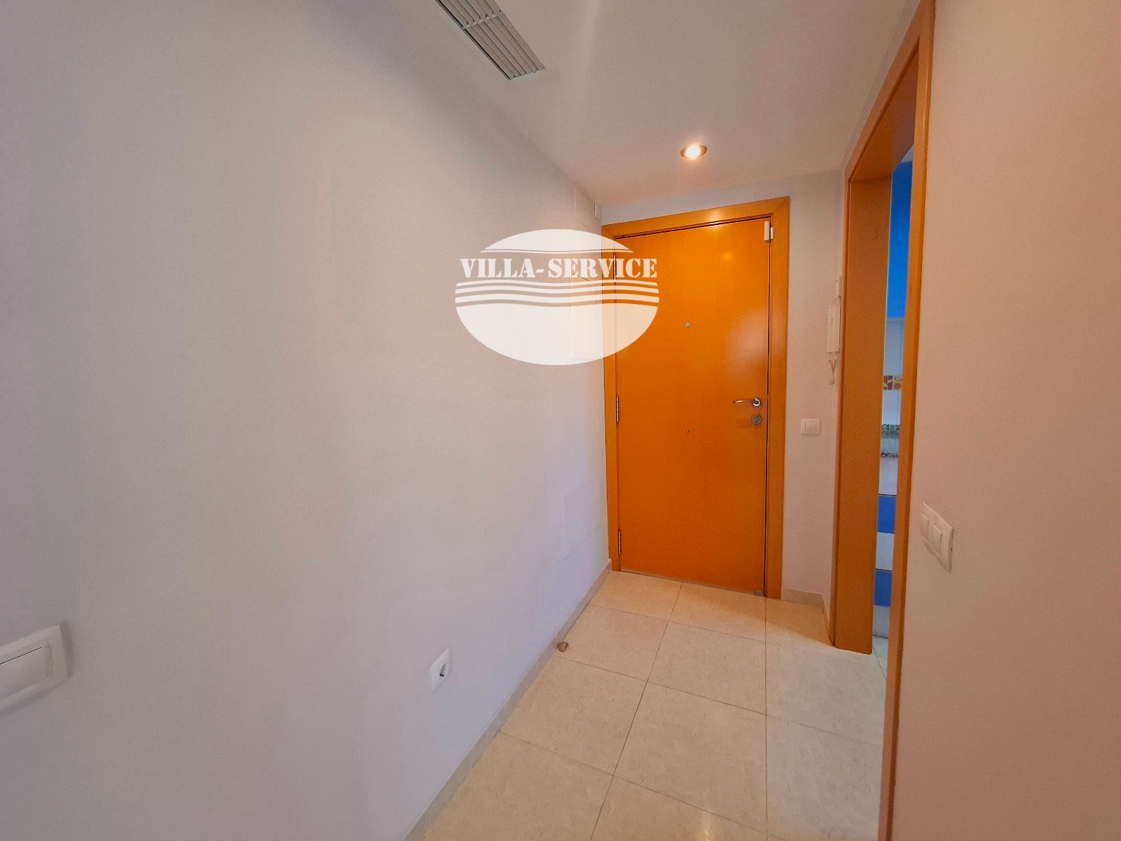 image COMPLETO PISO DE 2 HABITACIONES JUNTO A ESTACIÓN DE TREN Y TODOS LOS SERVICIOS ¡PARA ENTRAR A VIVIR! 1