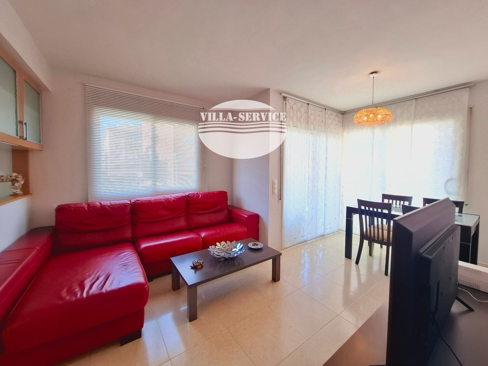 COMPLETO PISO DE 2 HABITACIONES JUNTO A ESTACIÓN DE TREN Y TODOS LOS SERVICIOS ¡PARA ENTRAR A VIVIR!