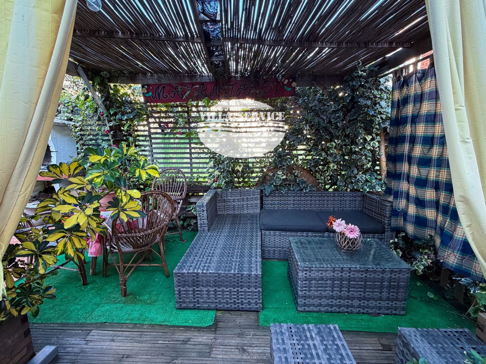 image Vivienda en adosado esquinero exclusivo con jardín de 120m² y chimenea junto al mar 🌊⚓ 7