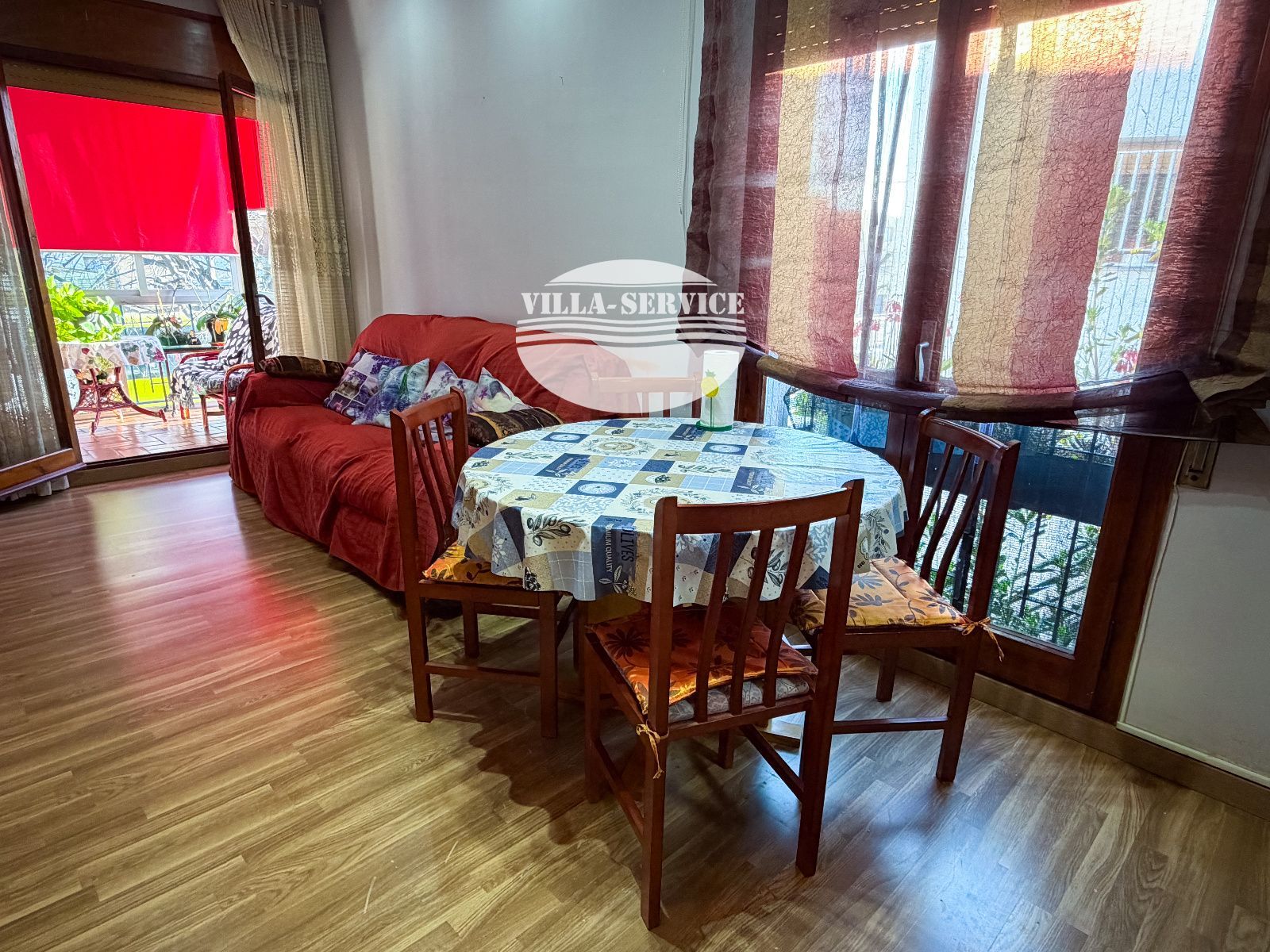 image Vivienda en adosado esquinero exclusivo con jardín de 120m² y chimenea junto al mar 🌊⚓ 11