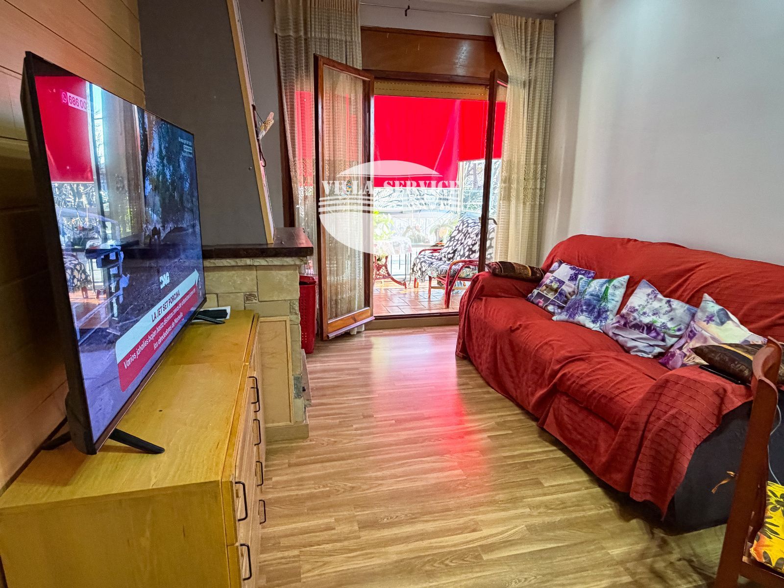 image Vivienda en adosado esquinero exclusivo con jardín de 120m² y chimenea junto al mar 🌊⚓ 4