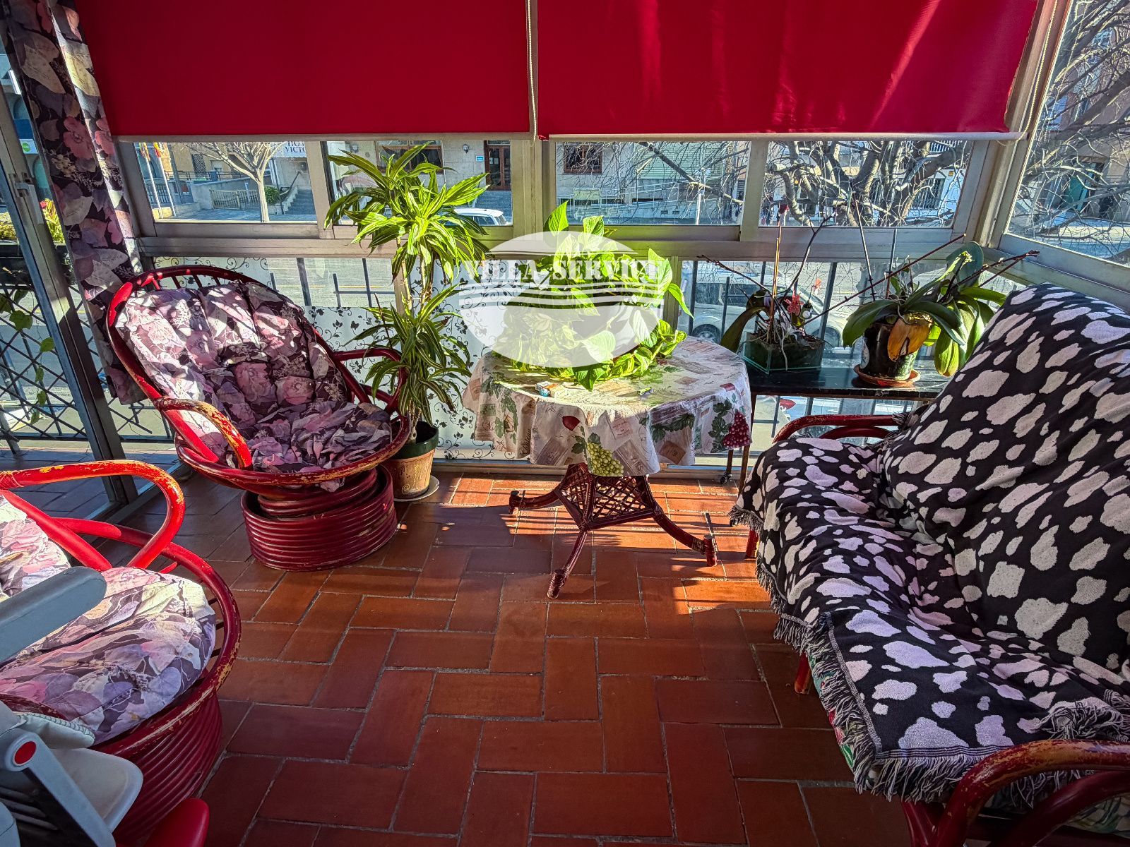 image Vivienda en adosado esquinero exclusivo con jardín de 120m² y chimenea junto al mar 🌊⚓ 2