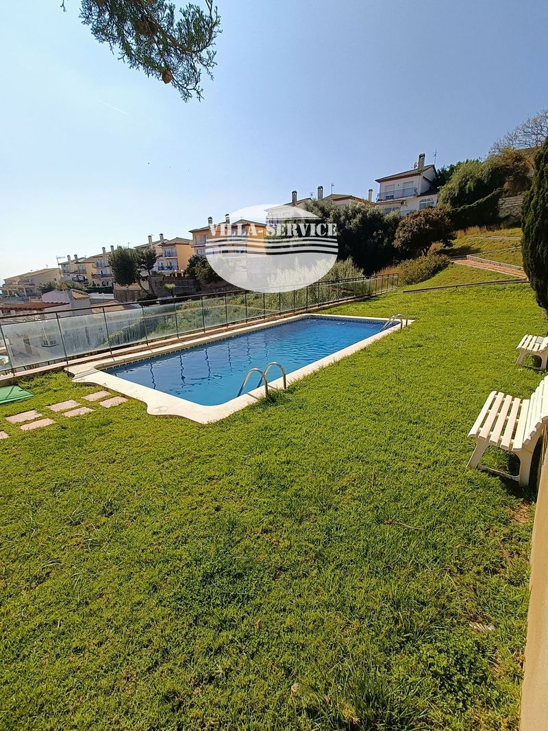 Adosado en esquina en venta Segur De Calafell, Tarragona. Ref: 1617. Villaservice