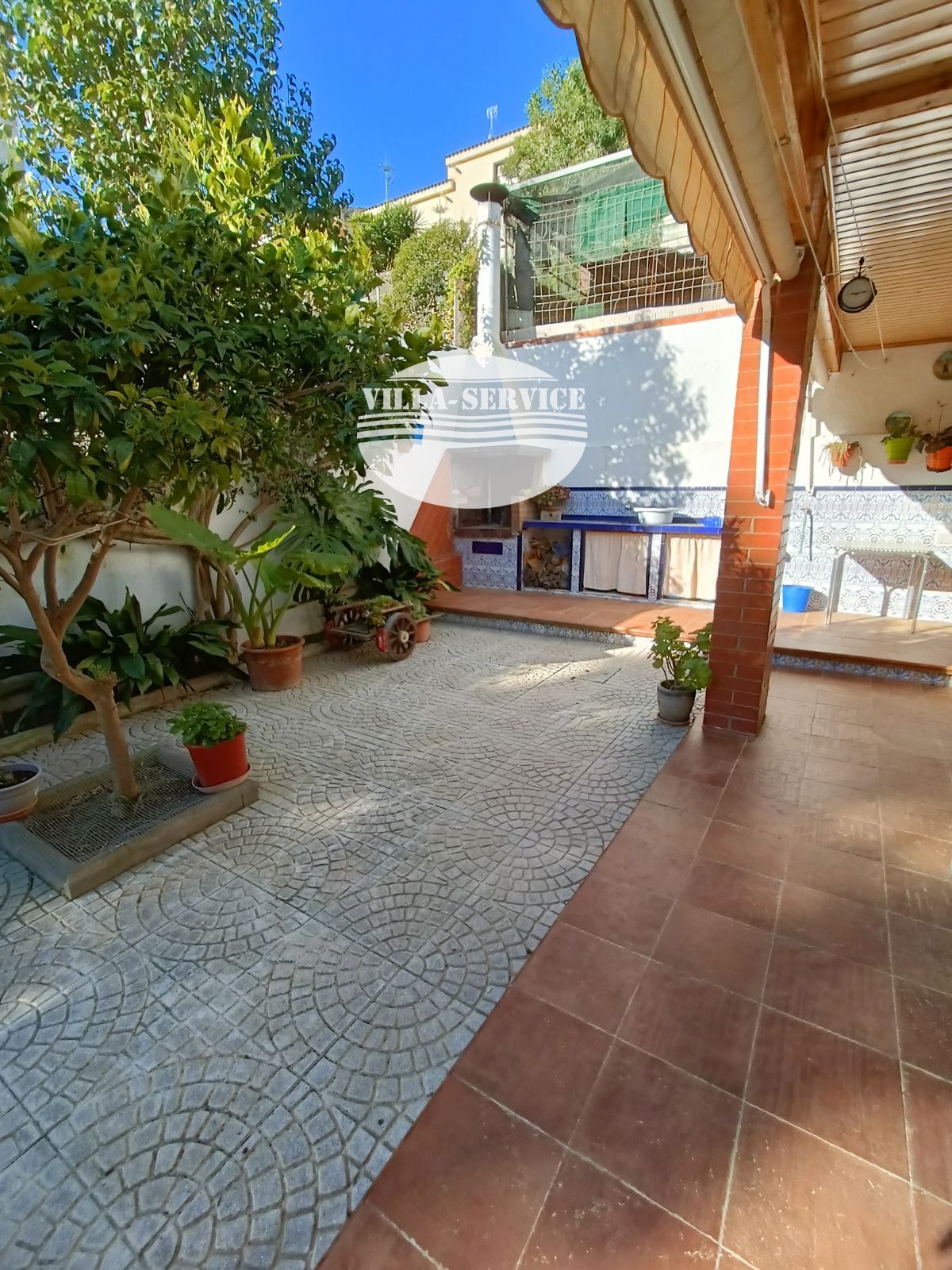 image Amplia casa individual 17