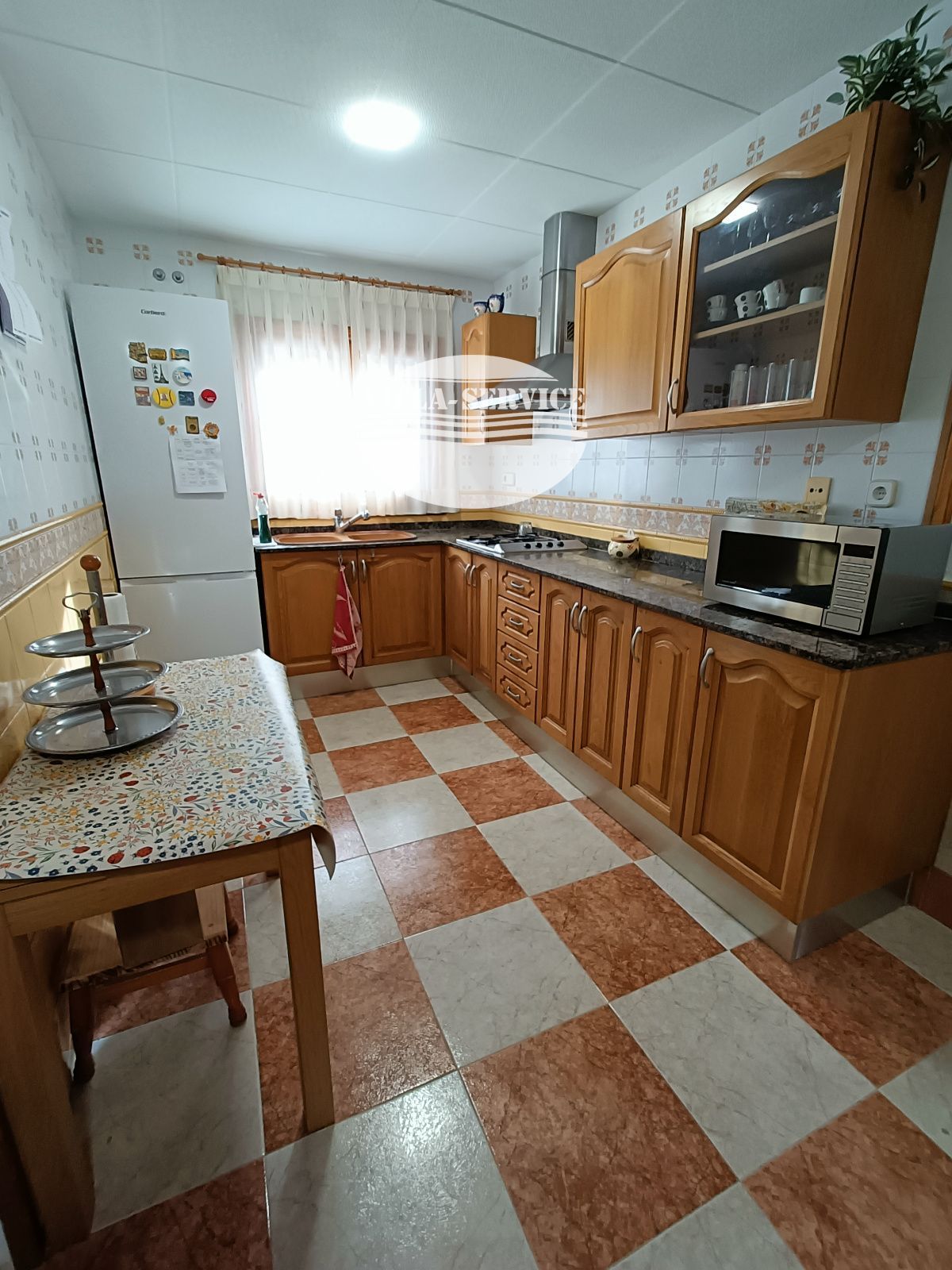 image Amplia casa individual 12