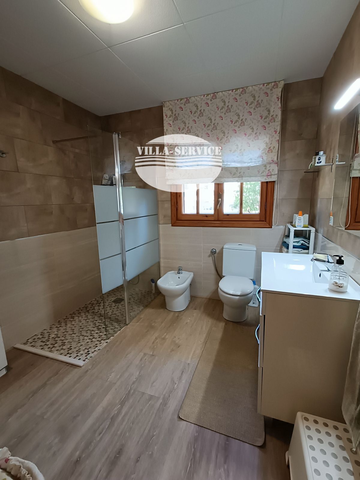 image Amplia casa individual 14