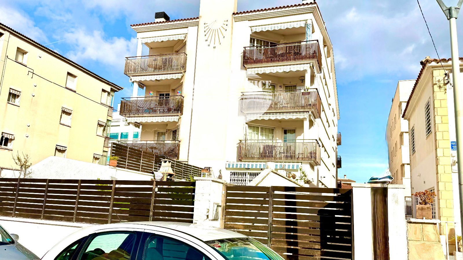 APARTAMENTO EN SEGUNDA LINEA DE MAR