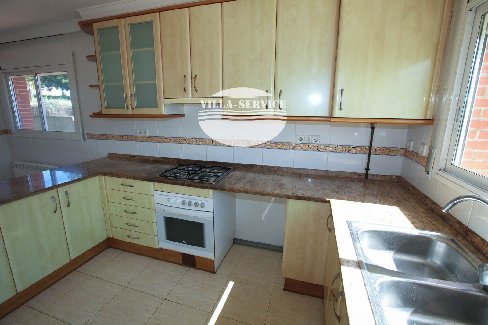 image Chalet independiente con gran terraza en Calafell 🏡 28