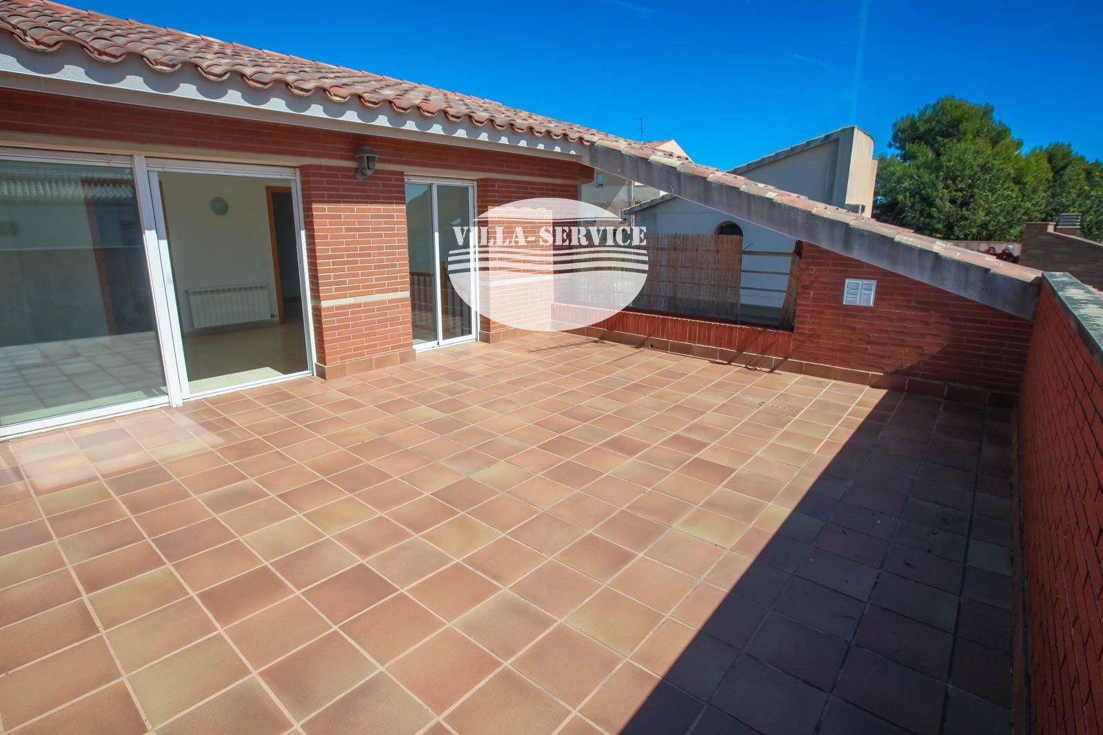 image Chalet independiente con gran terraza en Calafell 🏡 12