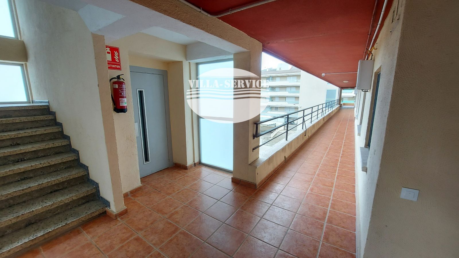 image Magnifico piso de 3 dormitorios en 1ª linea de mar en Segur de Calafell. 3