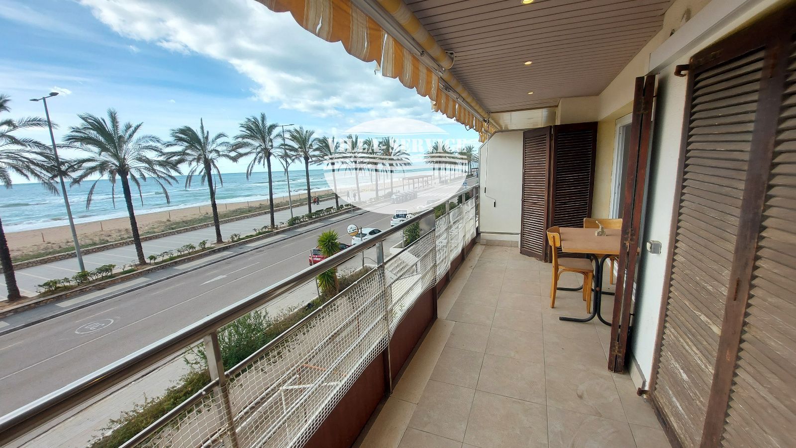 image Magnifico piso de 3 dormitorios en 1ª linea de mar en Segur de Calafell. 7