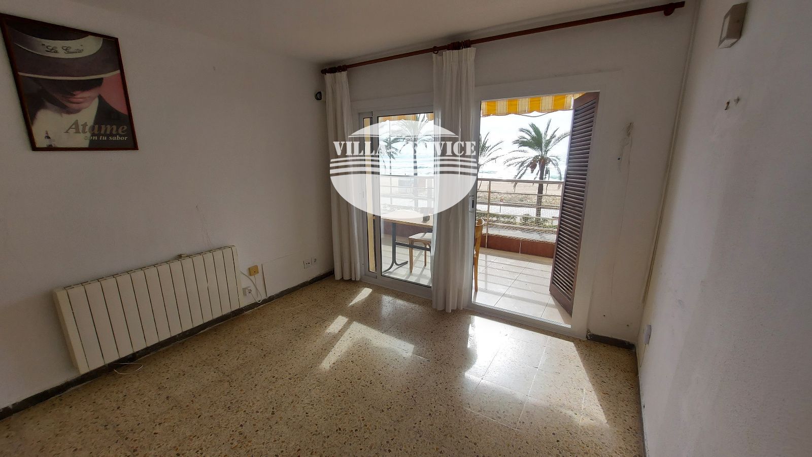 image Magnifico piso de 3 dormitorios en 1ª linea de mar en Segur de Calafell. 12