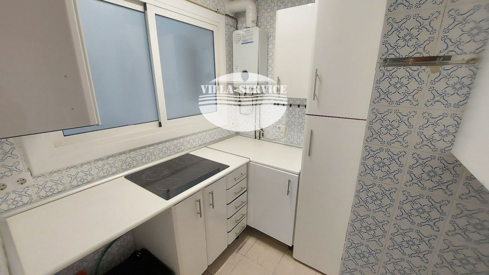 image Magnifico piso de 3 dormitorios en 1ª linea de mar en Segur de Calafell. 15