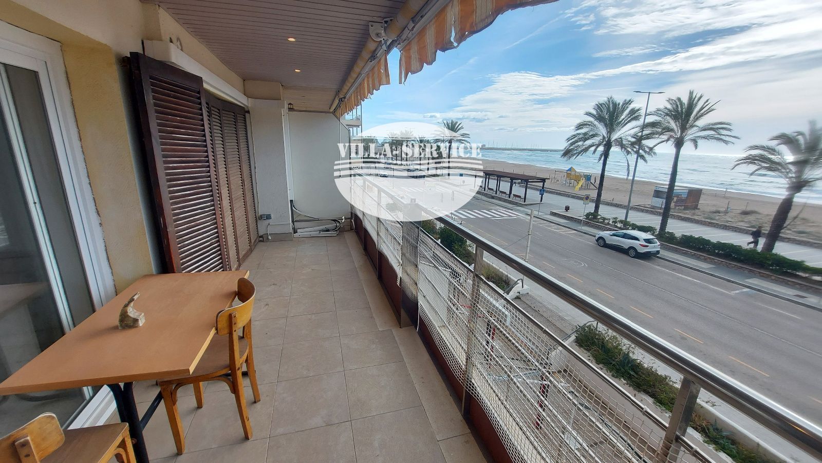 image Magnifico piso de 3 dormitorios en 1ª linea de mar en Segur de Calafell. 5