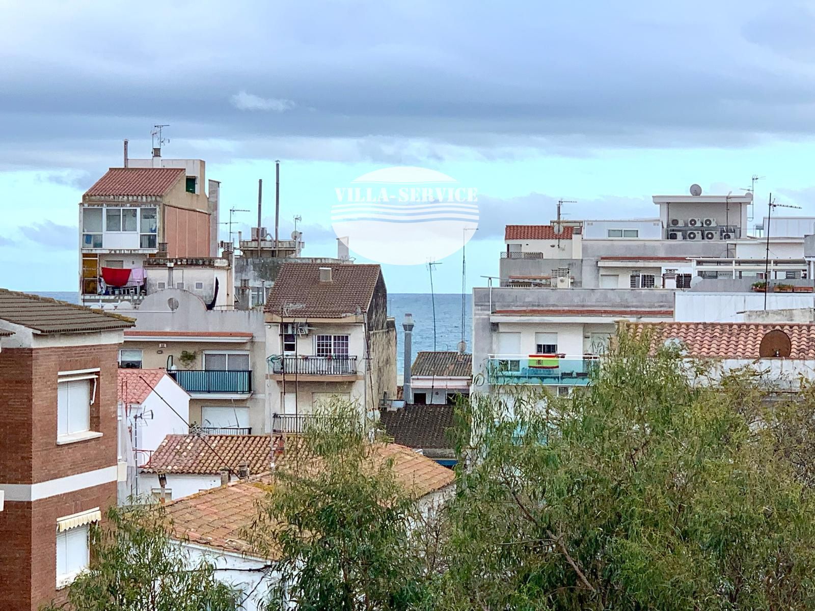 image ✨ Piso con terraza, vistas despejadas y gran potencial a 2 minutos del mar – Calafell Playa ✨ 13