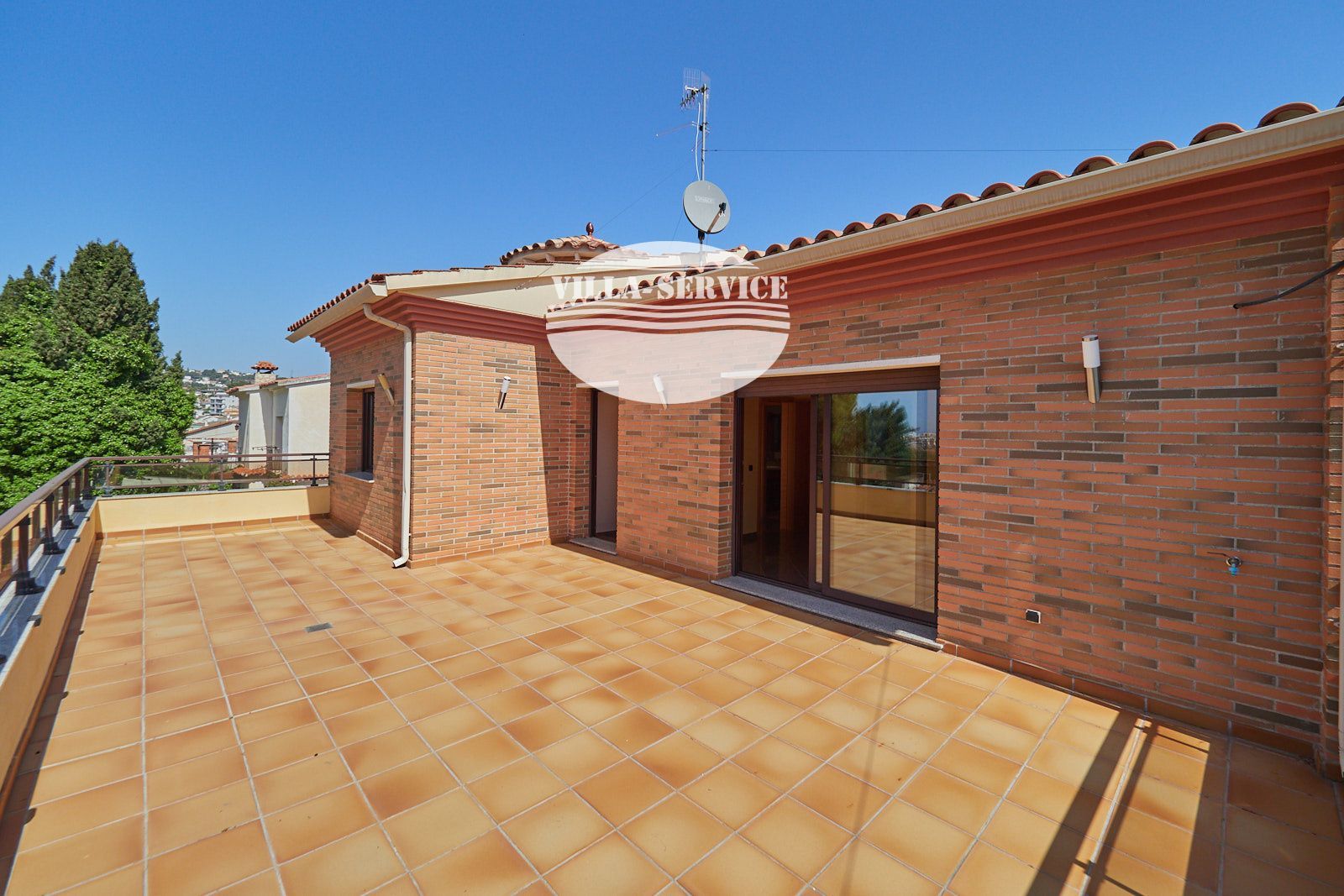 image CHALET INDEPENDIENTE ALTO STANDING EN SEGUR DE CALAFELL CENTRO 32