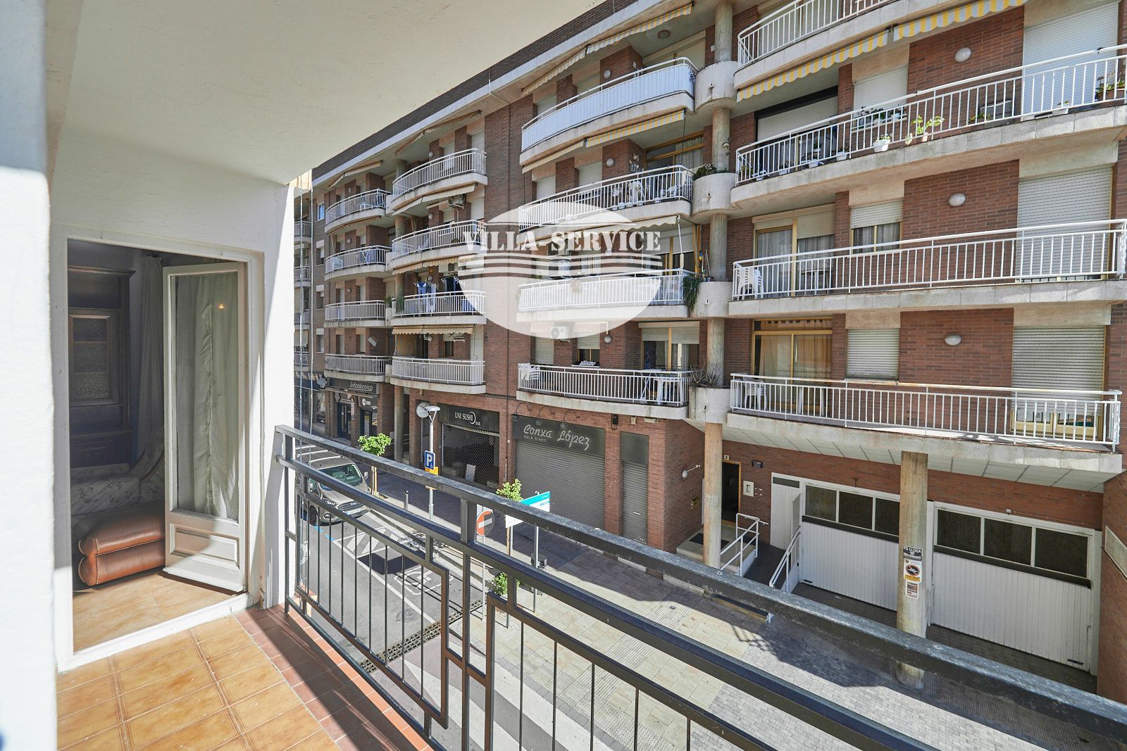 image PISO EN EL CENTRO DE TORREDEMBARRA 25