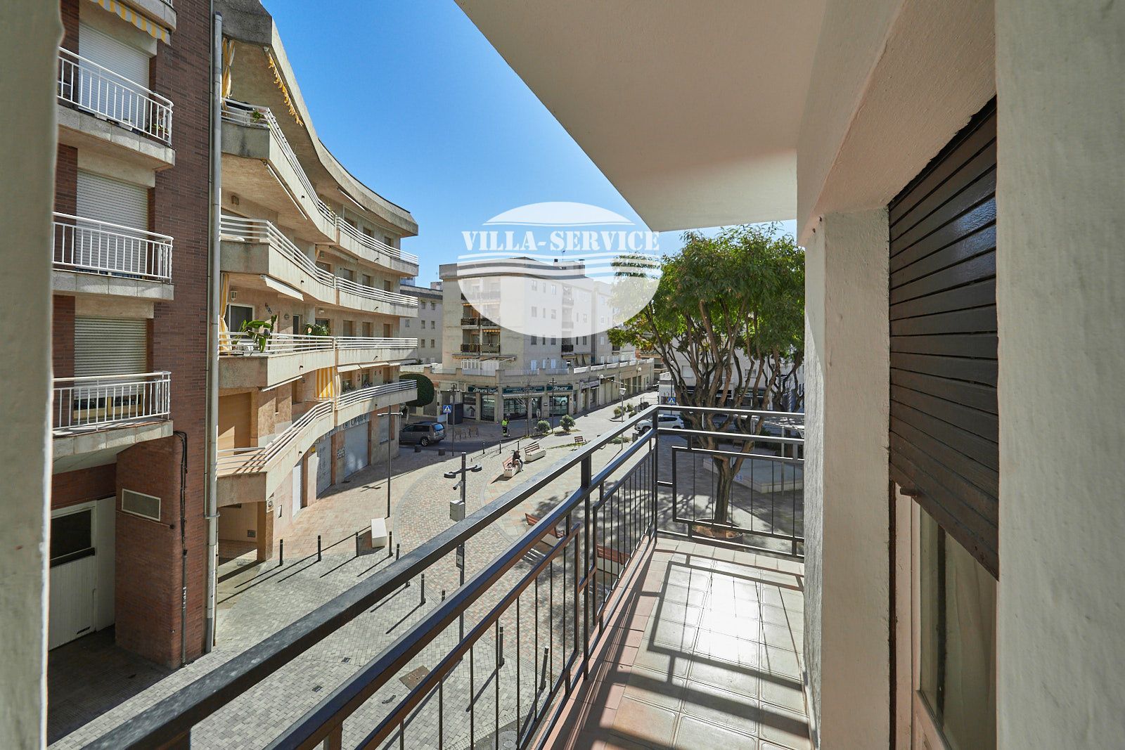 image PISO EN EL CENTRO DE TORREDEMBARRA 24