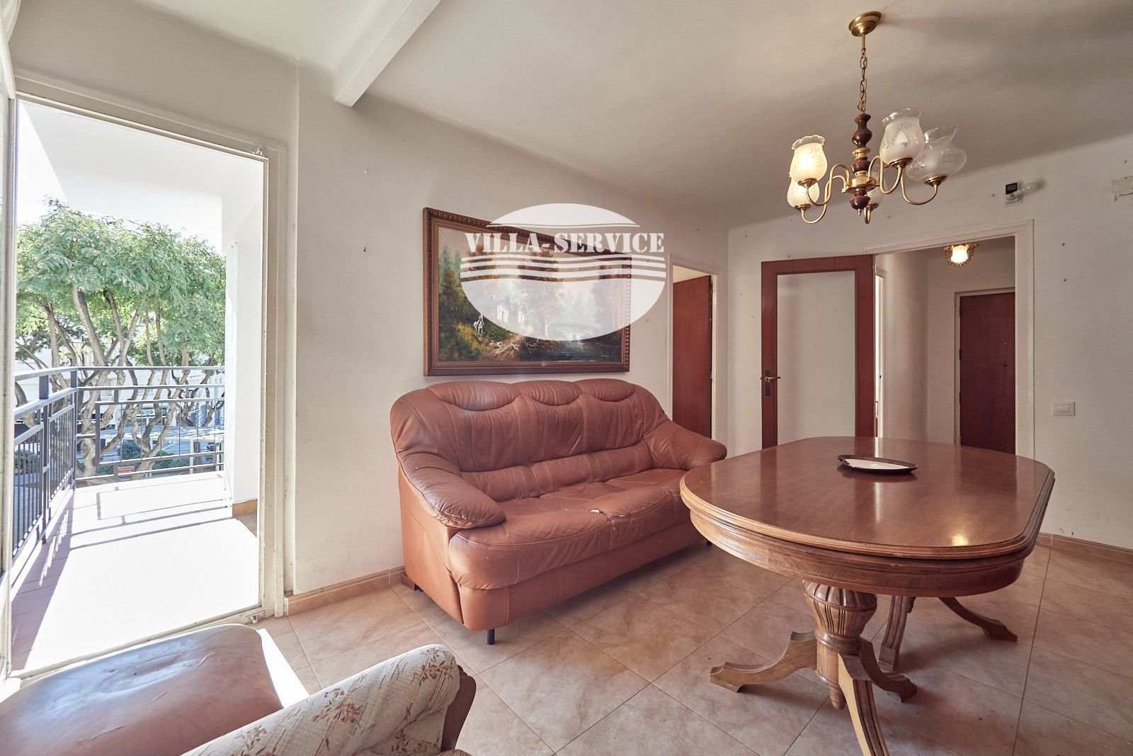 image PISO EN EL CENTRO DE TORREDEMBARRA 23