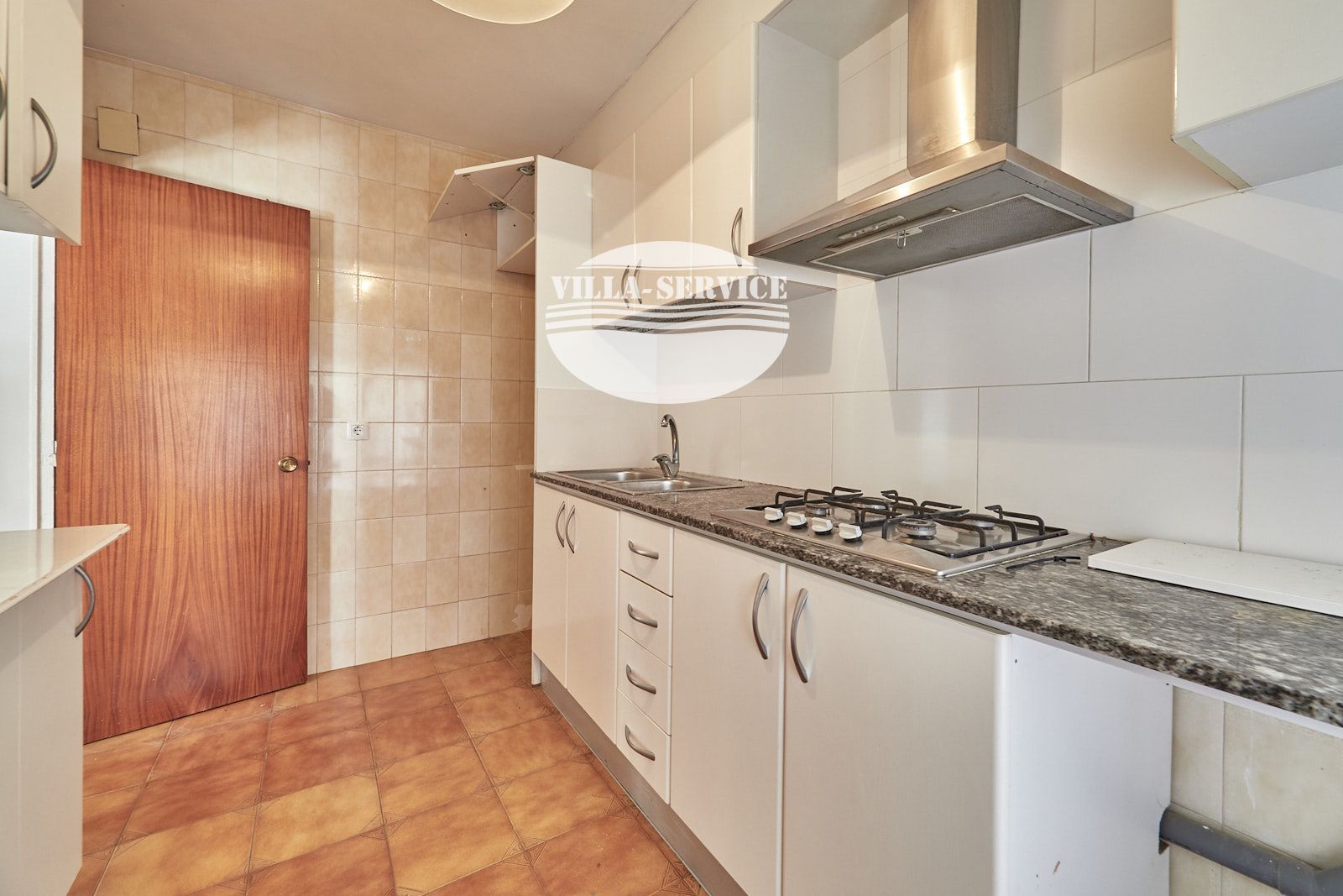 image PISO EN EL CENTRO DE TORREDEMBARRA 16