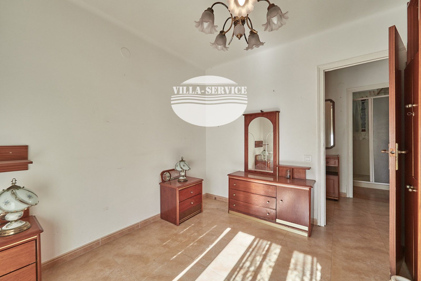 image PISO EN EL CENTRO DE TORREDEMBARRA 9