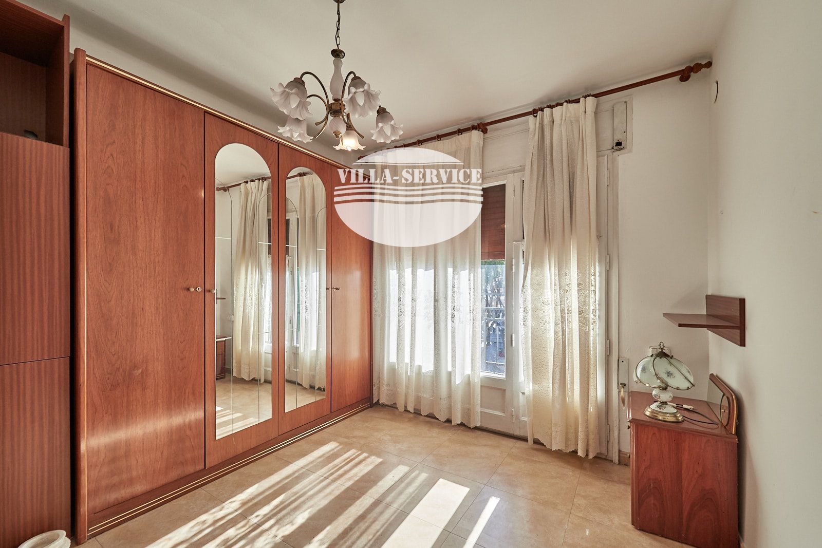 image PISO EN EL CENTRO DE TORREDEMBARRA 11