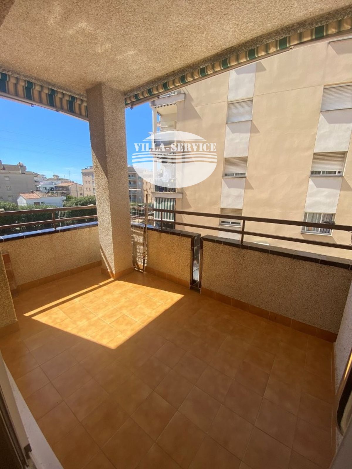 VENTA DE PISO EN SEGUR DE CALAFELL DE 3 HABITACIONES - A TAN SOLO 300 MTS DE LA PLAYA