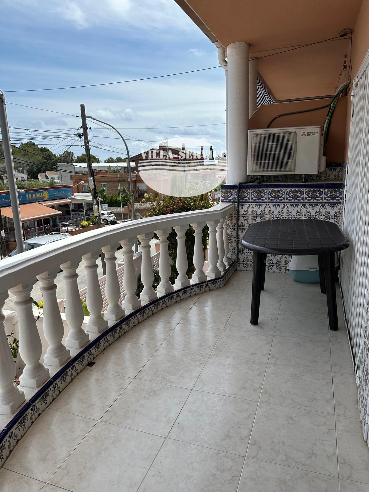 image Preciosa casa adosada esquinera cerca de todos los servicios 13