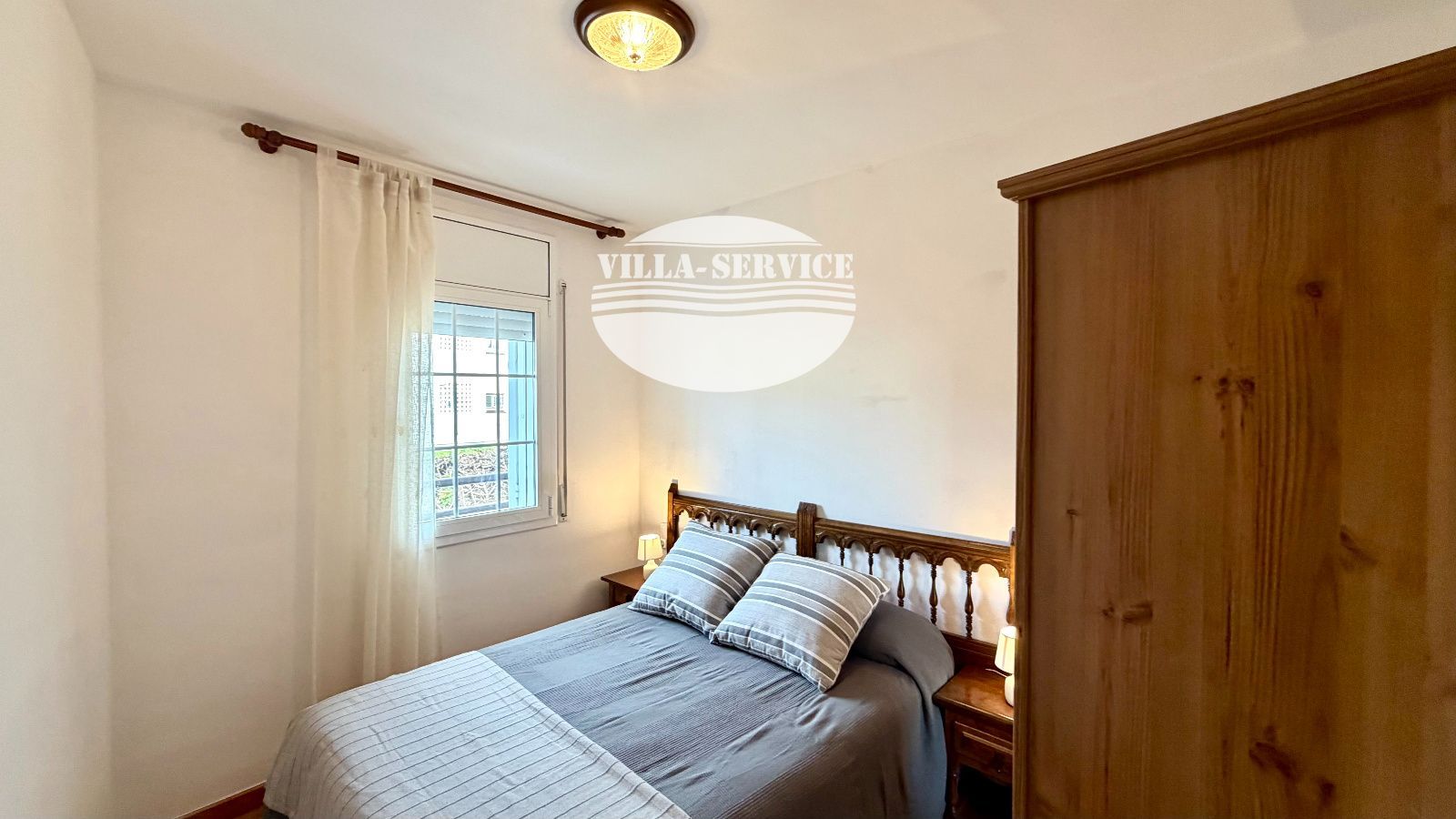 image ADOSADA ESQUINERA CON JARDIN, A 250 M DE LA PLAYA EN CUNIT 43