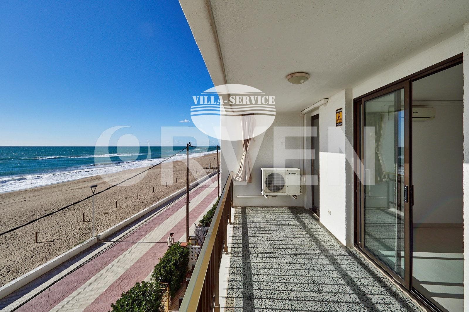image ESPECTACULAR PISO EN PRIMERA LÍNEA DE MAR – PLAYA DEL VENDRELL 12