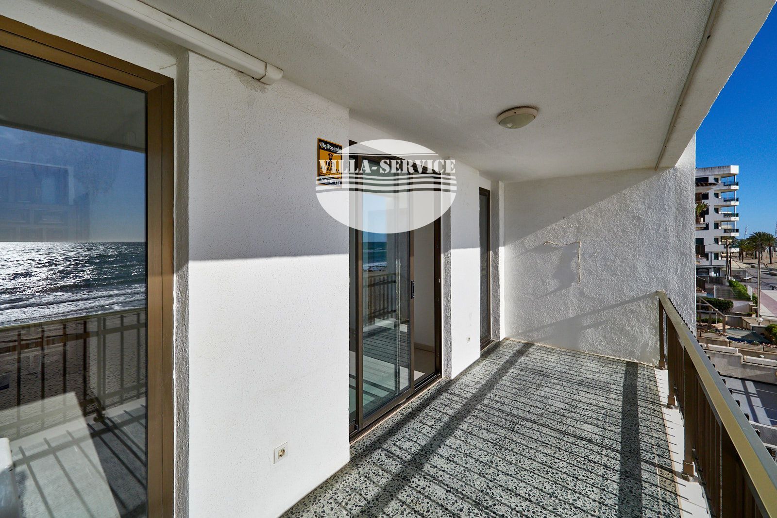 image ESPECTACULAR PISO EN PRIMERA LÍNEA DE MAR – PLAYA DEL VENDRELL 17
