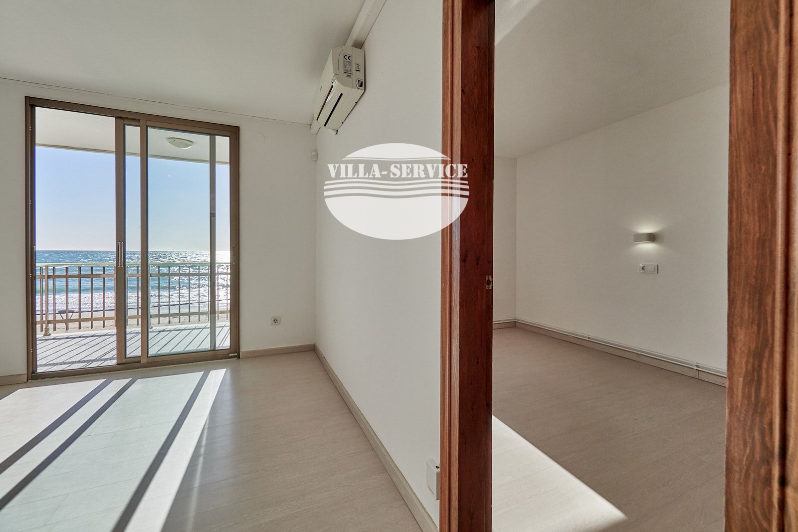 image ESPECTACULAR PISO EN PRIMERA LÍNEA DE MAR – PLAYA DEL VENDRELL 33