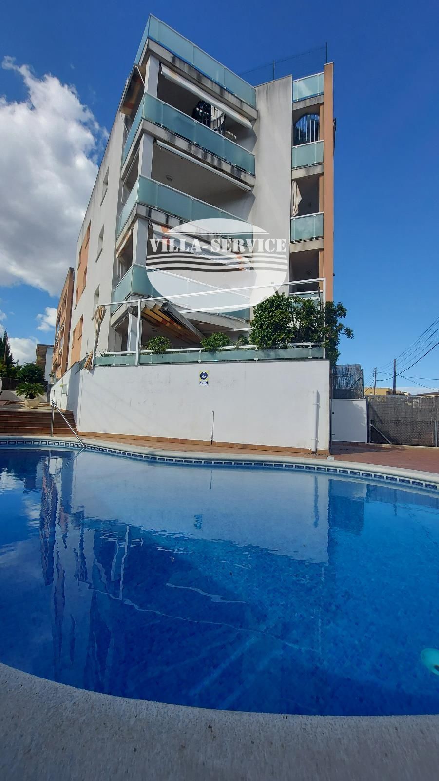 Estupenda planta baja de 2 dormitorios en Cunit