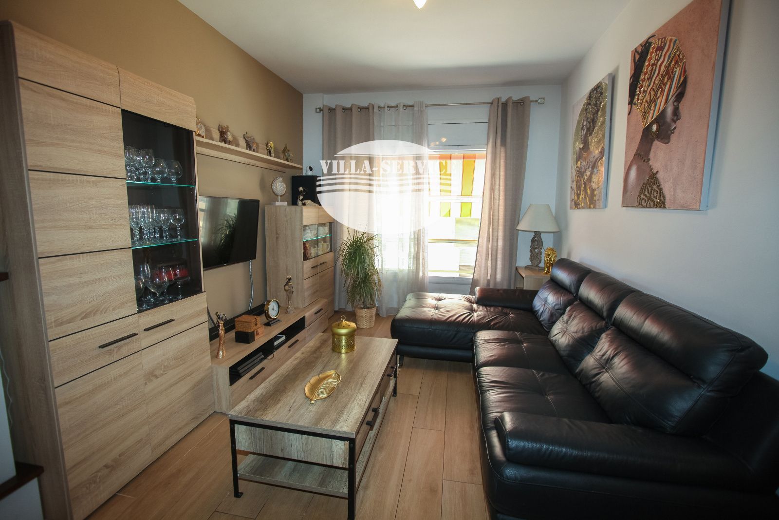 Piso en Calafell con gran trastero cerrado. Ven a verlo !