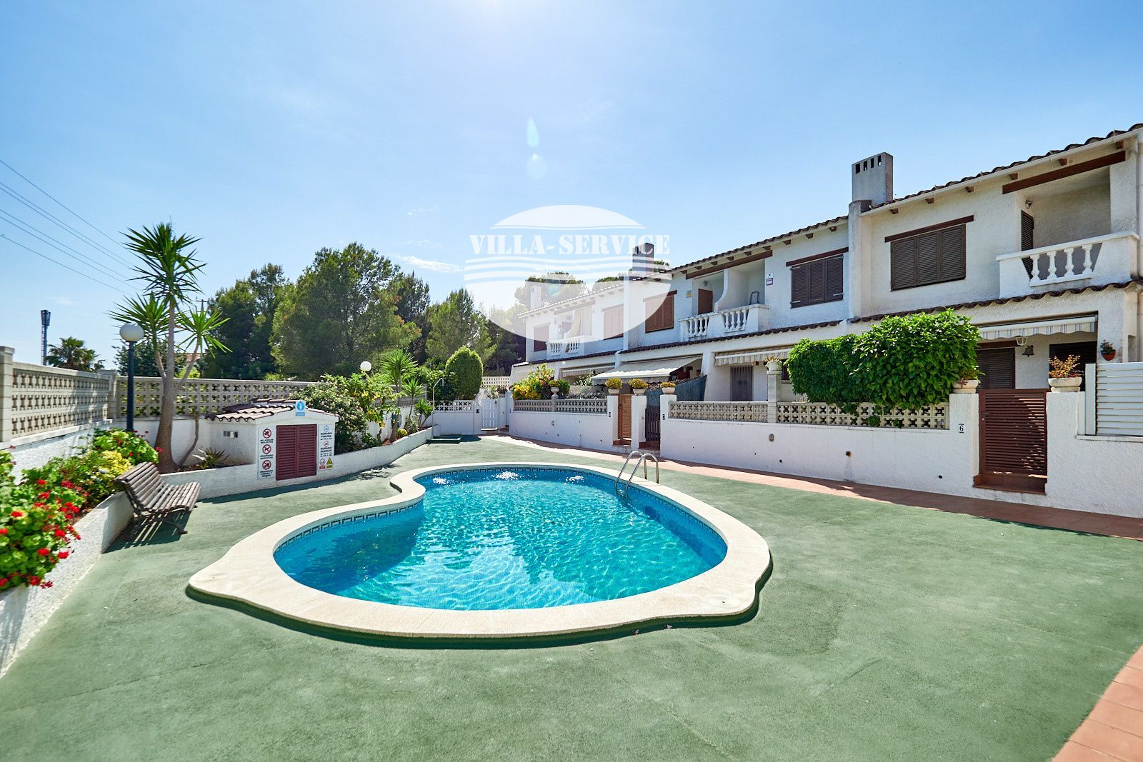 ADOSADA EN VENTA MASSOS COMARRUGA