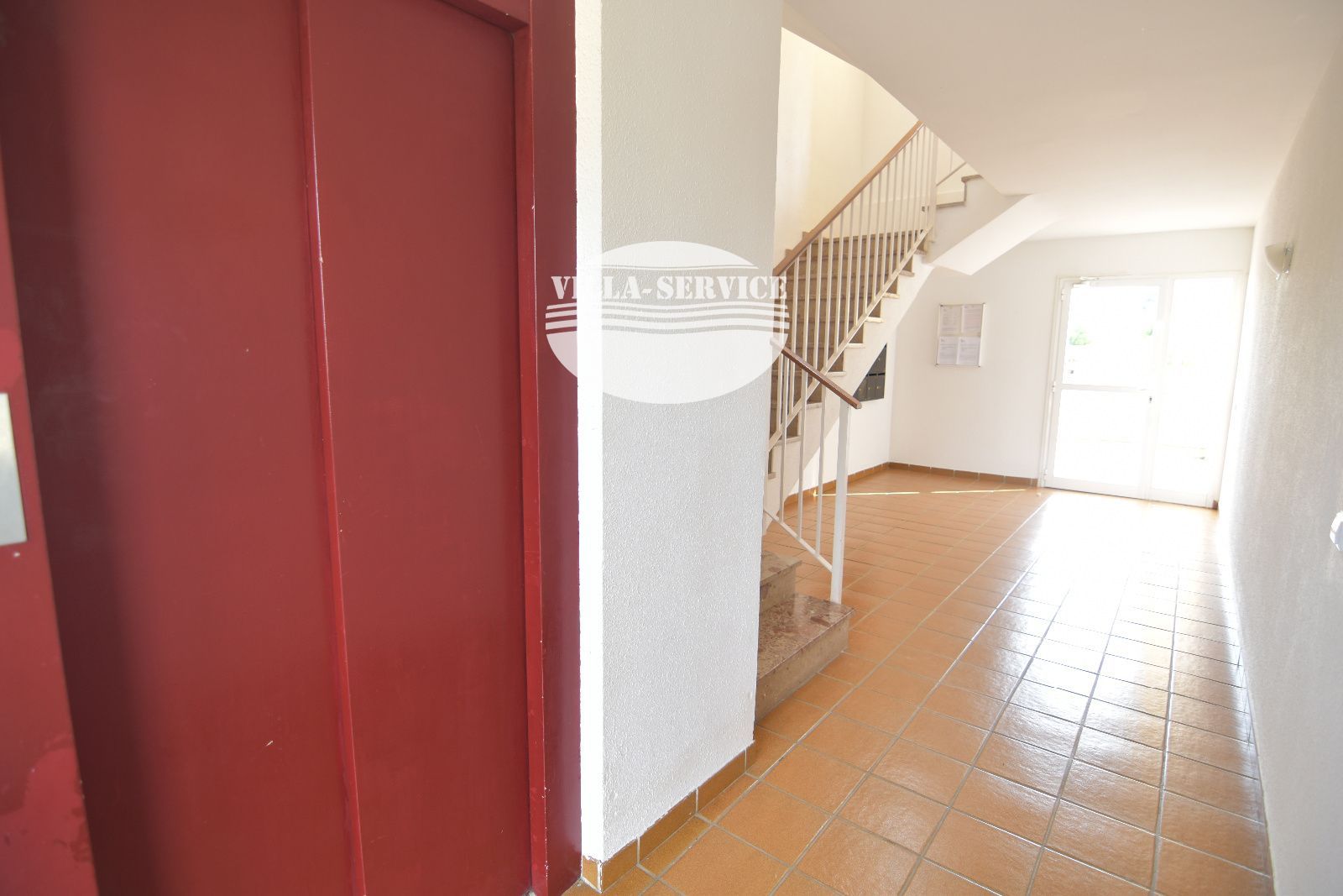 image Vive junto al mar: piso exterior con terraza, piscina comunitaria y todos los servicios. 6