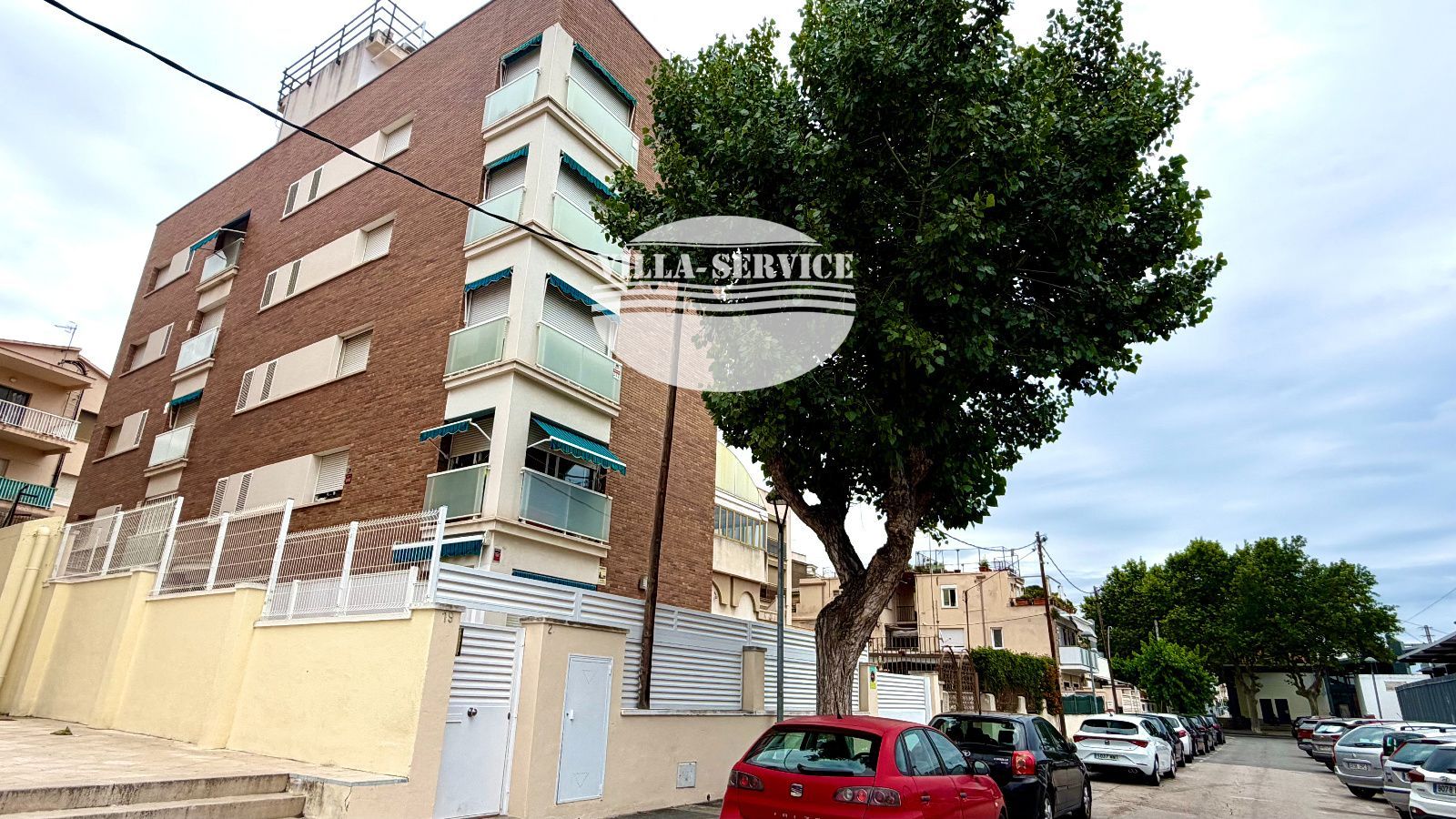 🏡🌞 ¡PLANTA BAJA CON TERRAZA DE 100 m² A UN PASO DE LA PLAYA Y DE LA ESTACIÓN!
