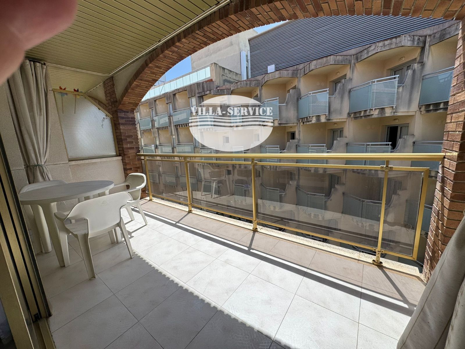 image PISO 21