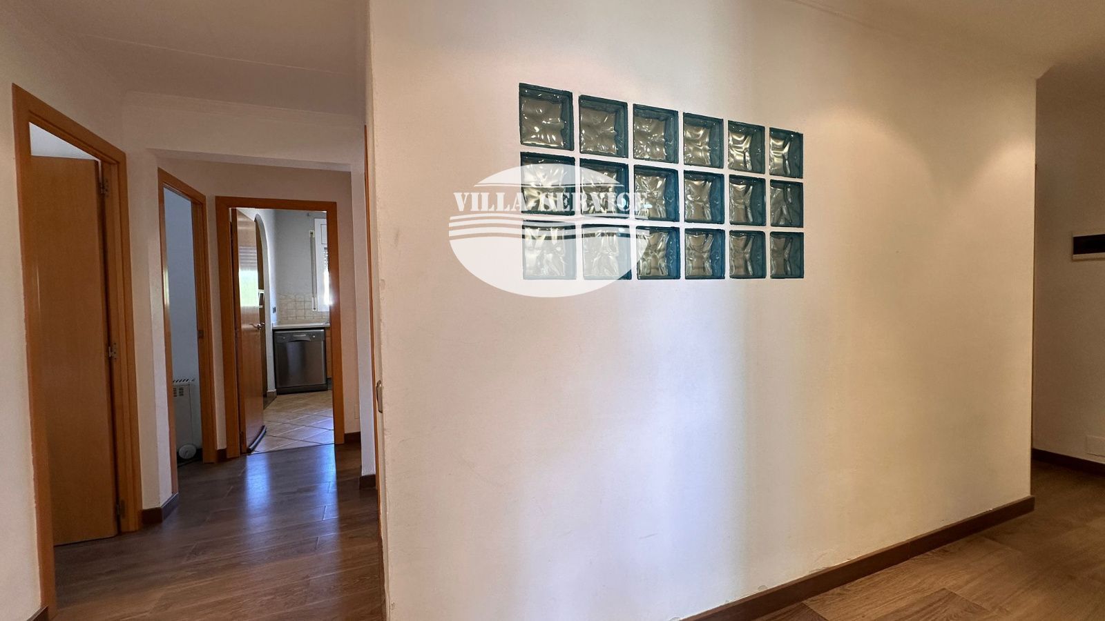 image BONITO PISO MUY AMPLIO Y CERCA DEL INSTITUTO 4