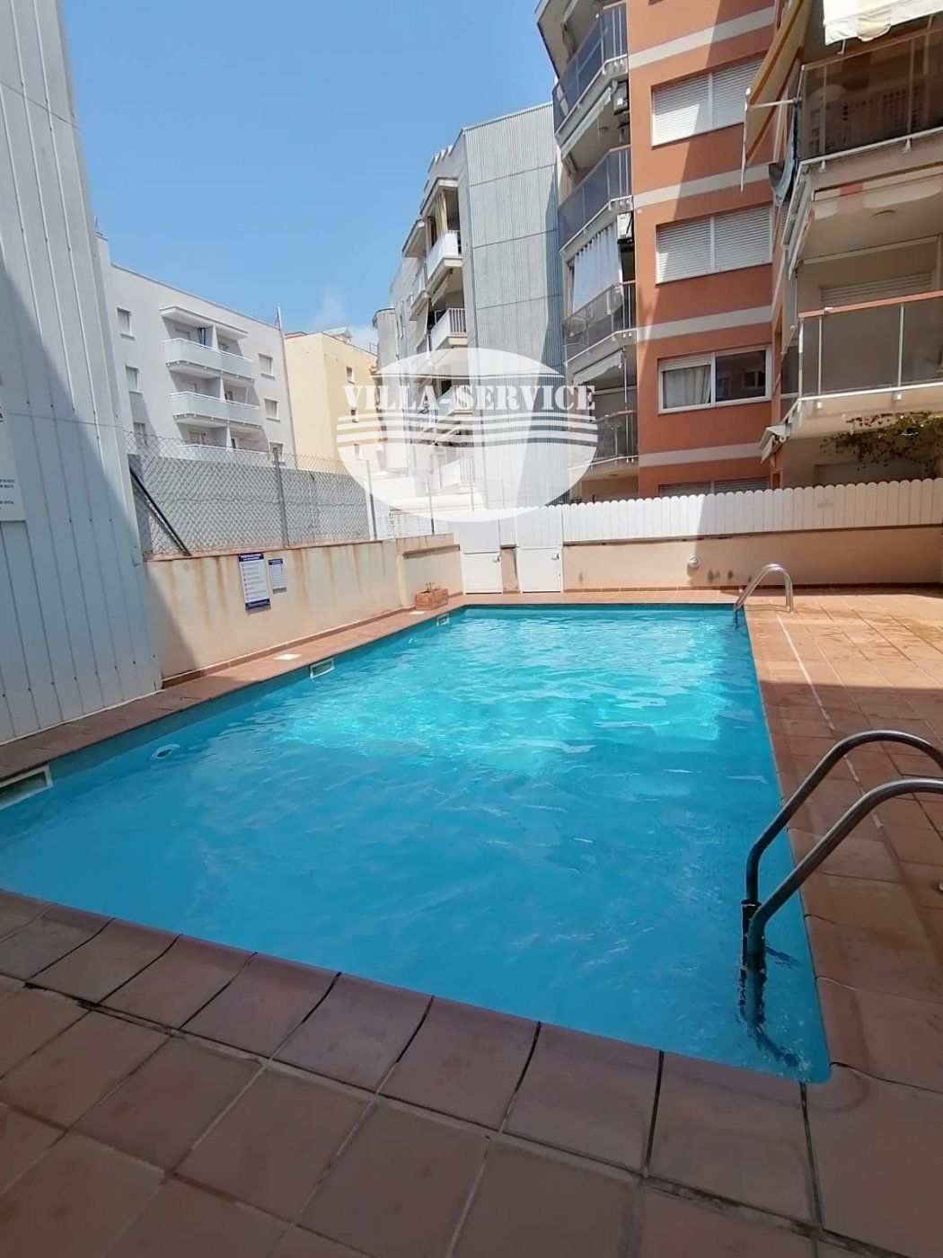 image PLANTA BAJA SEMINUEVA CON VISTAS AL MAR, PISCINA EN LA PLAYA DE CALAFELL 22