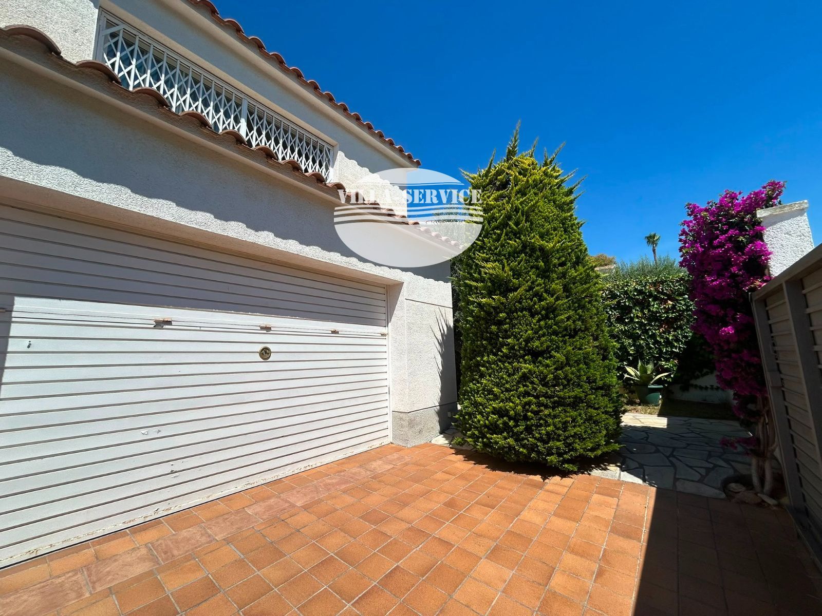 image Magnifica casa junto al mar 58