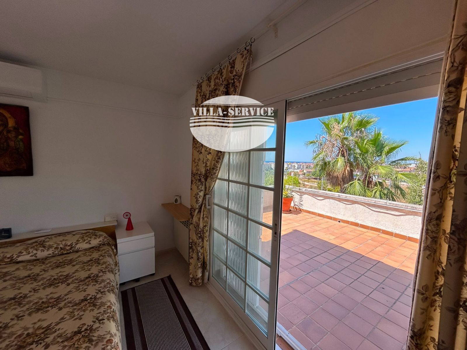 image Magnifica casa junto al mar 40