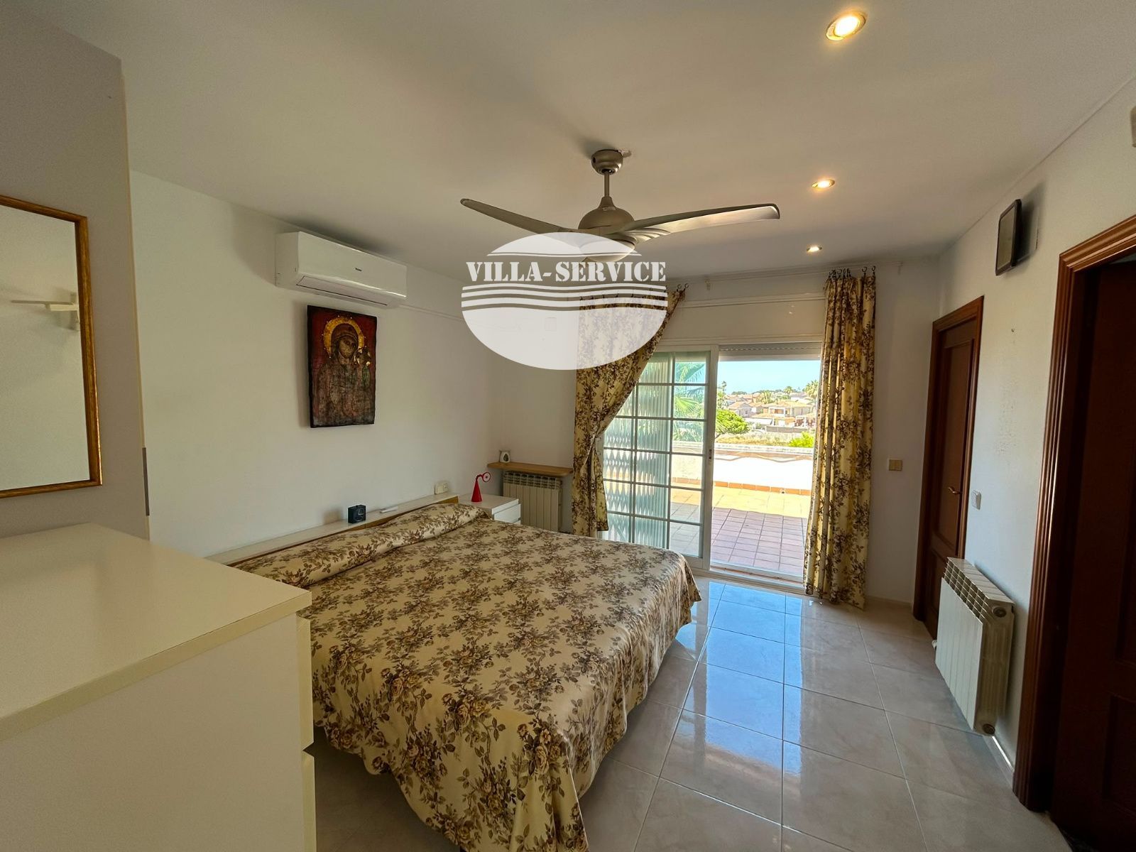 image Magnifica casa junto al mar 37