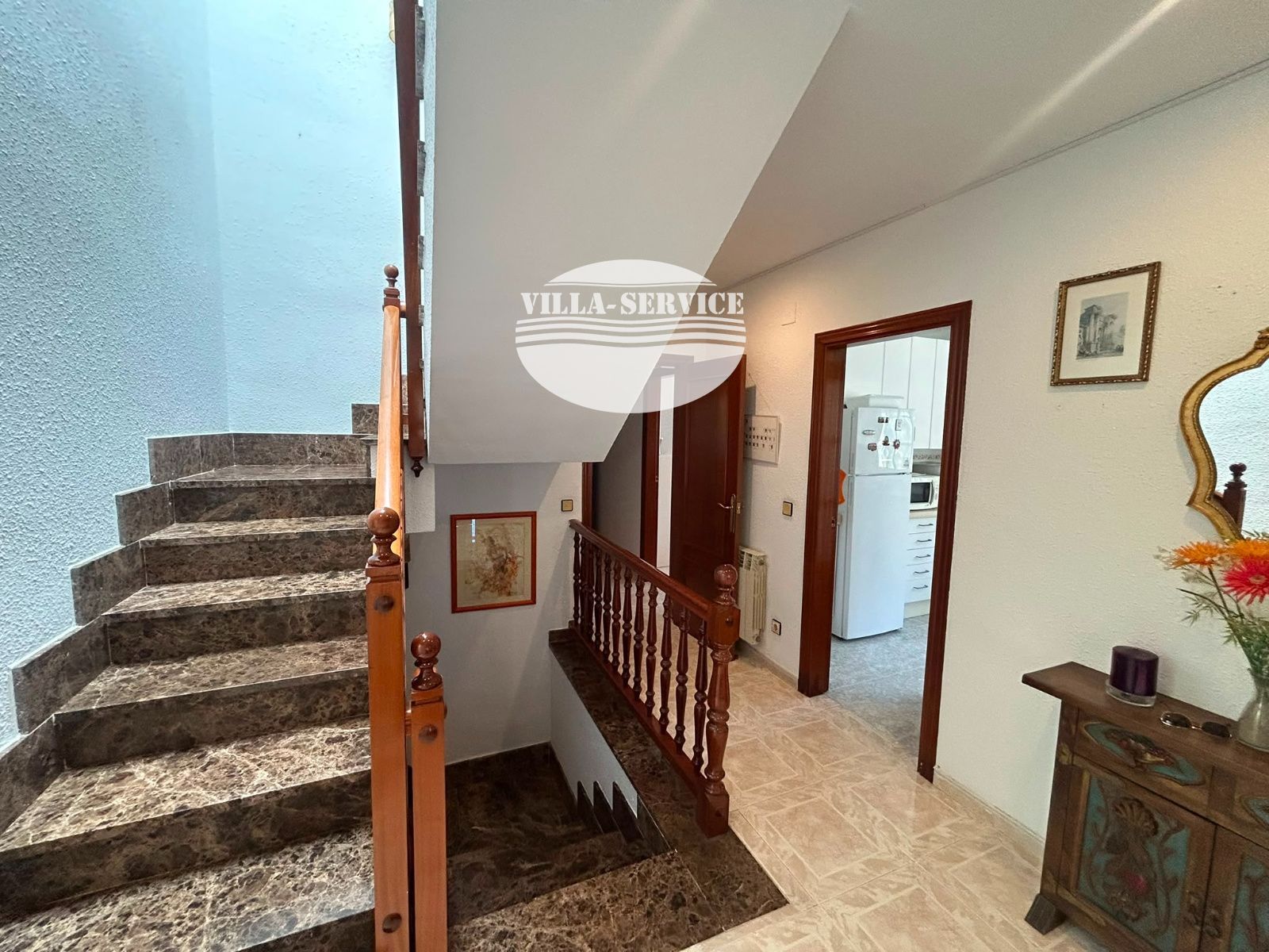 image Magnifica casa junto al mar 17
