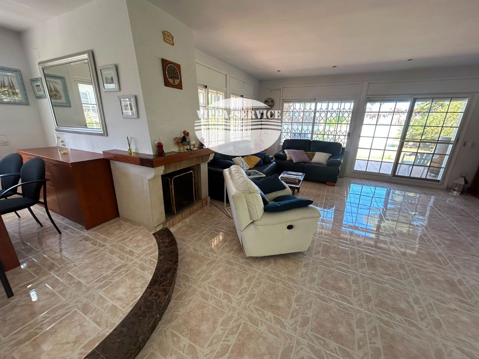 image Magnifica casa junto al mar 21