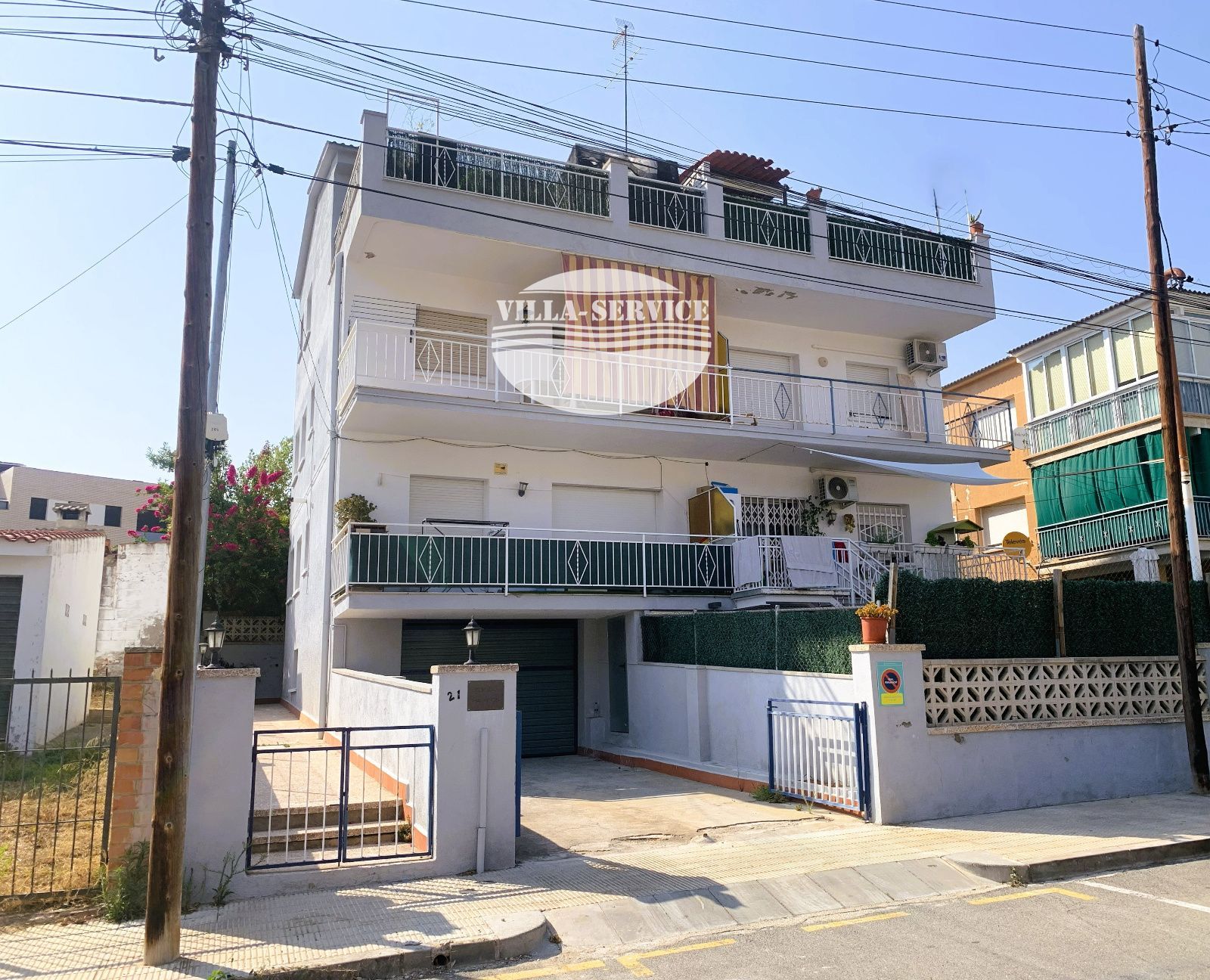 image PISO CON TERRAZA SOLEADA y PARKING - SEGUR DE CALAFELL 23