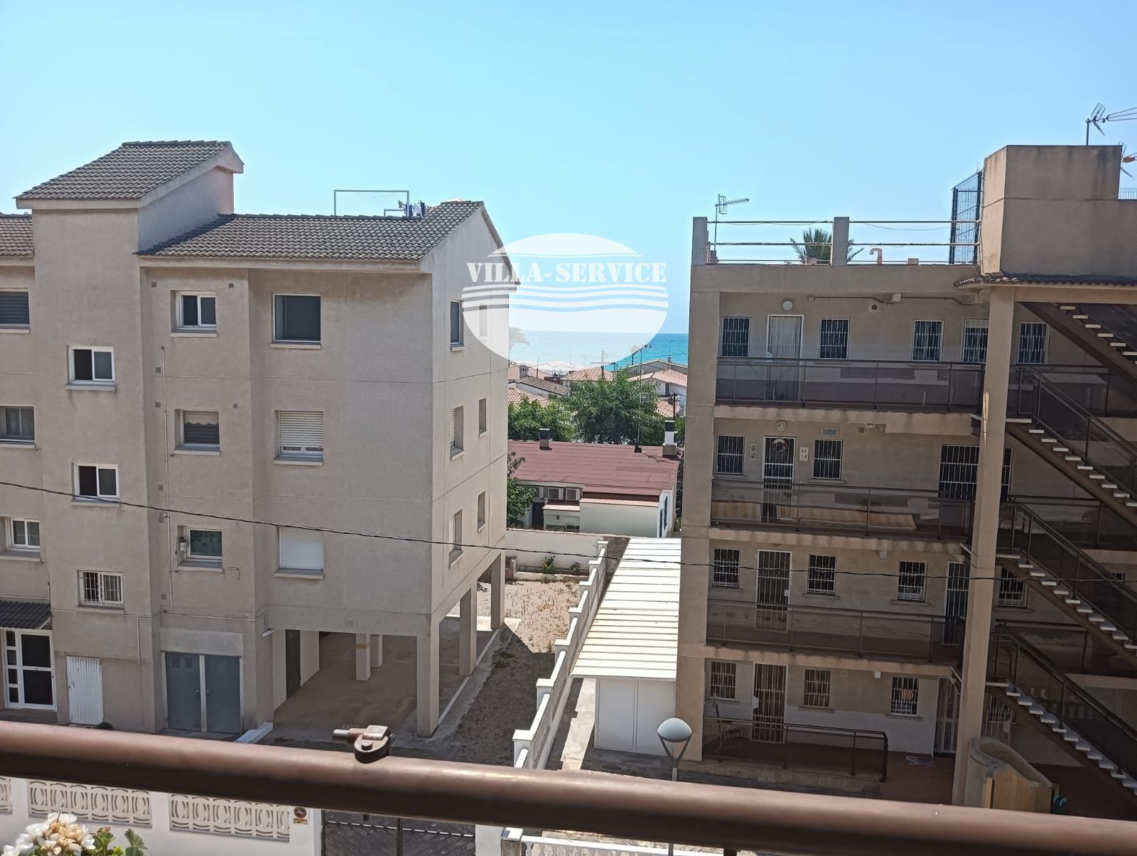 Bonito piso de dos habitaciones  en  Cunit playa