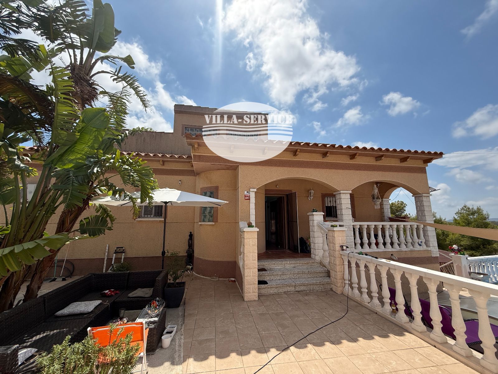 Espacioso chalet independiente en Valldemar
