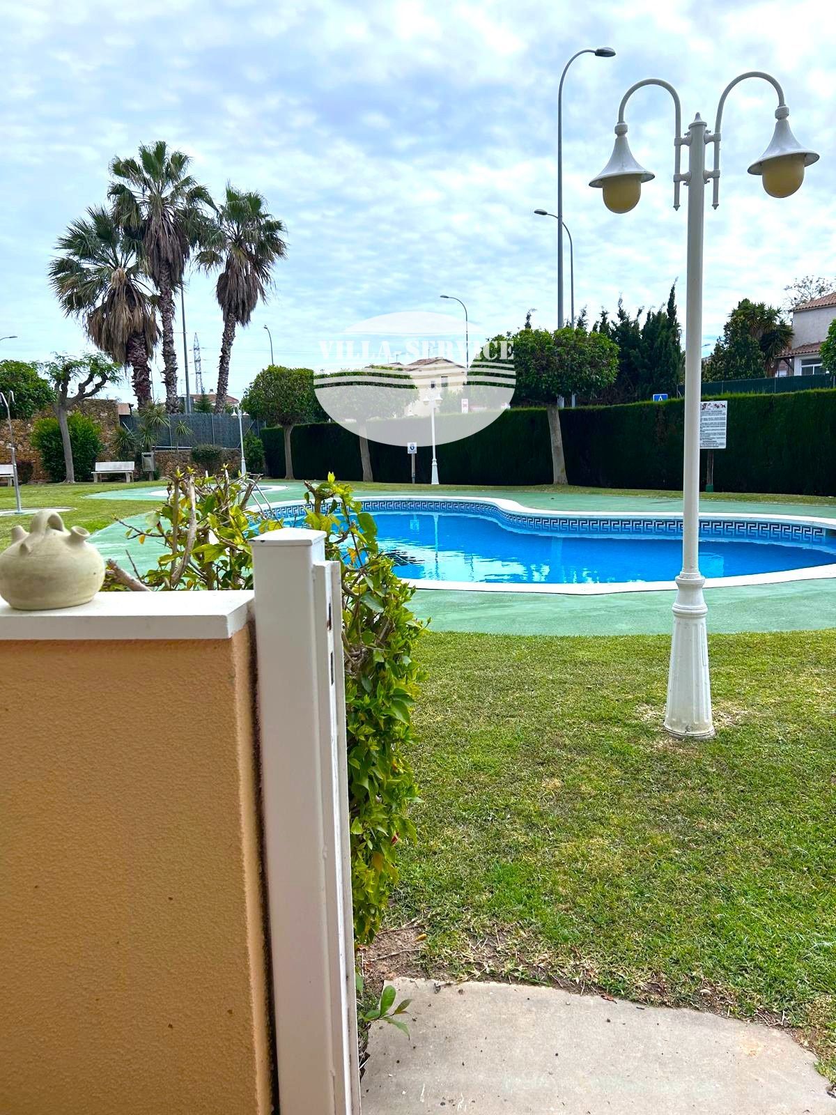 image Planta baja con jardín en la Urbanización Poblamar 16